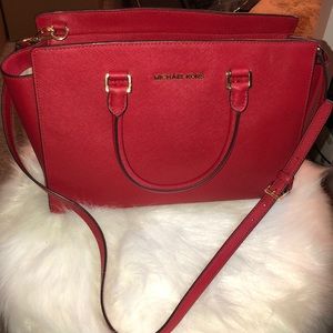 Beautiful Red Michael Kors Selma 🔥🔥